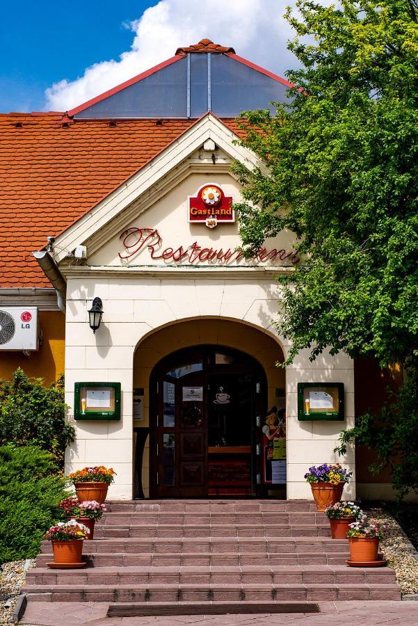 Gastland M0 Hotel & Conference Center Szigetszentmiklós Eksteriør billede