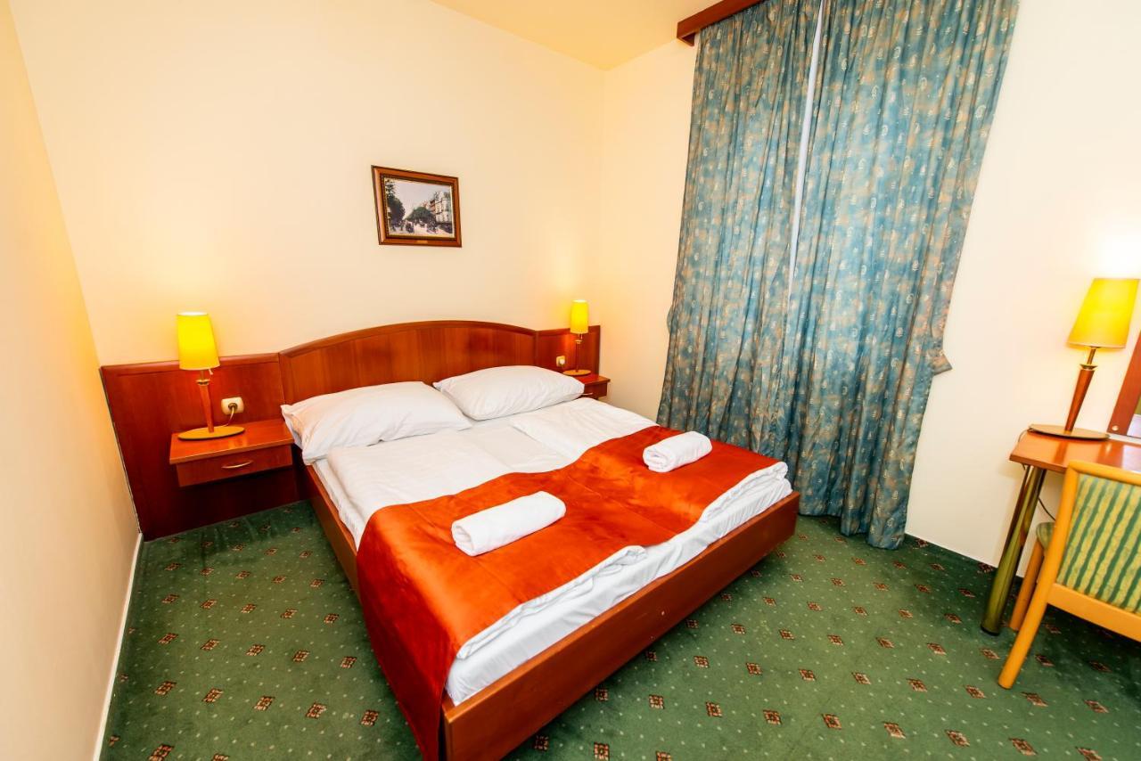 Gastland M0 Hotel & Conference Center Szigetszentmiklós Eksteriør billede