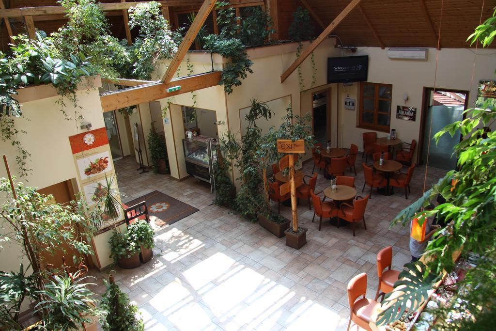 Gastland M0 Hotel & Conference Center Szigetszentmiklós Eksteriør billede